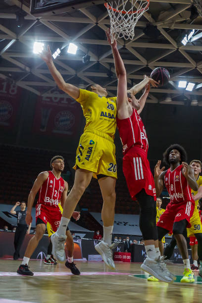 他的出场有 他的出场有