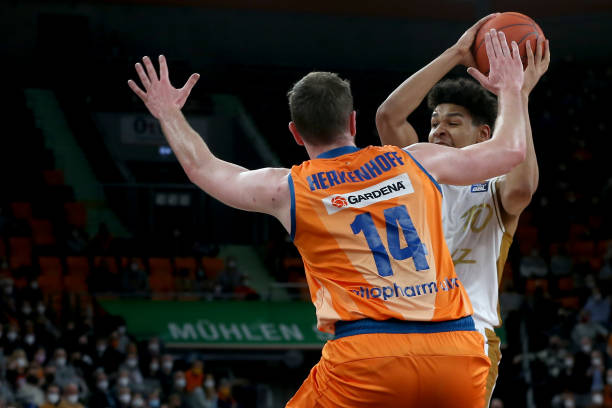 上赛季他在 上赛季他在