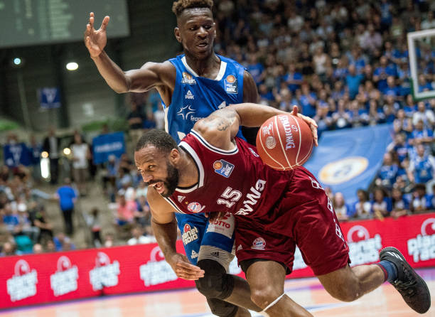 而周璐璐于 而周璐璐于